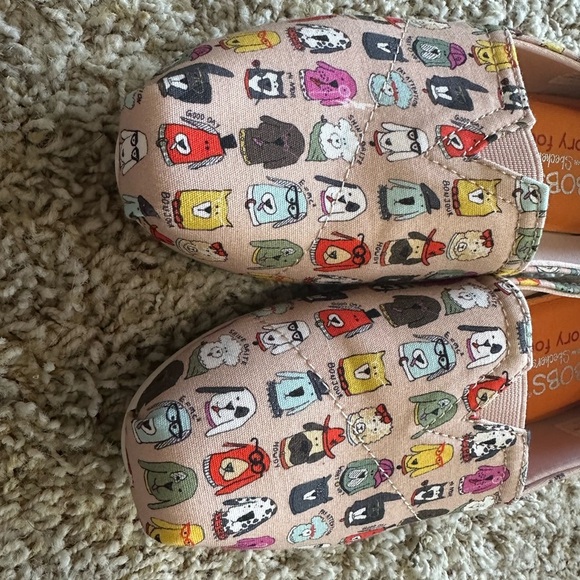 BOBS Skechers Women's Plush-Wag Party flats with Cartoon Dog Print - Picture 5 of 6